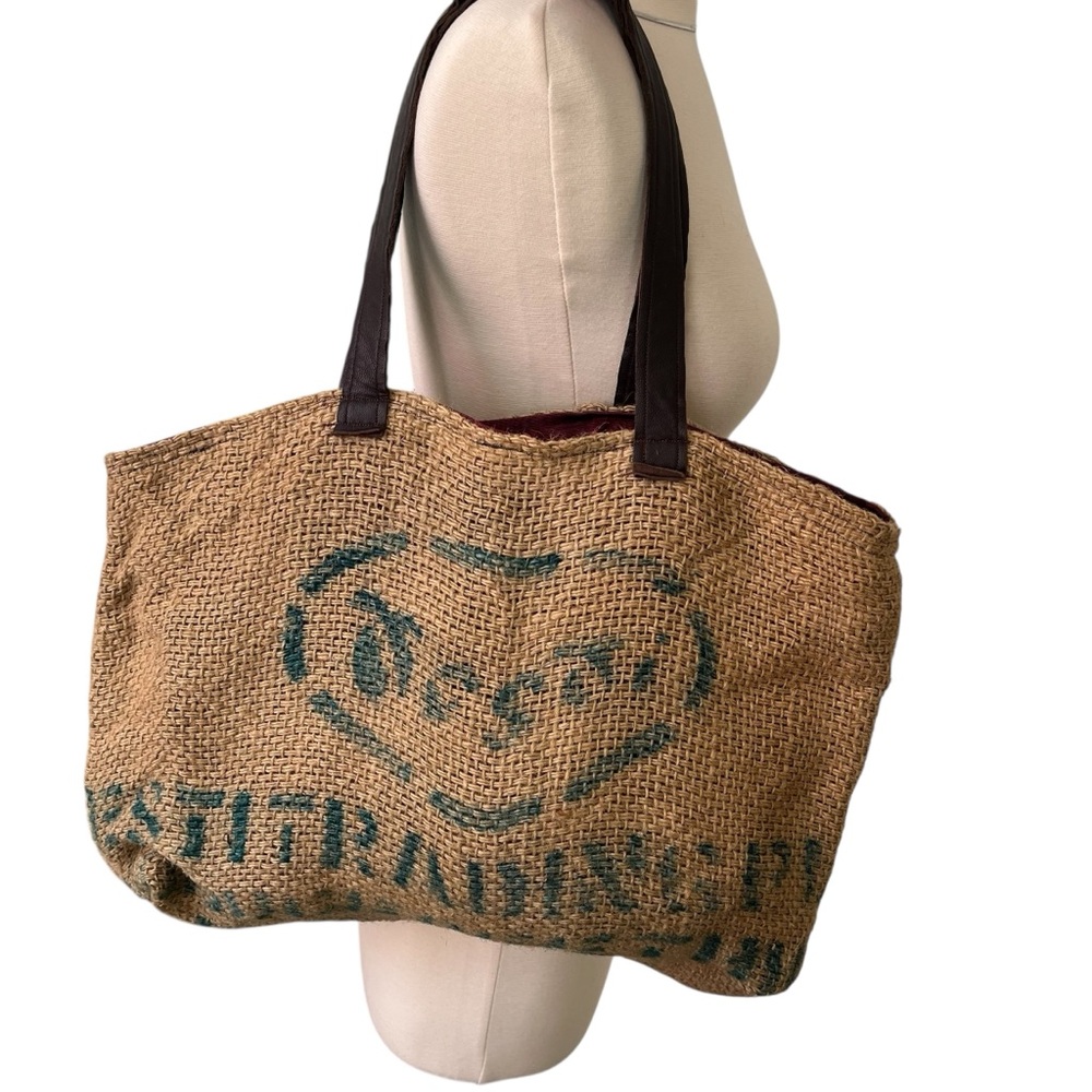 Handmade upcycled burlap market tote fully lined faux leather straps pocket - Picture 3 of 8